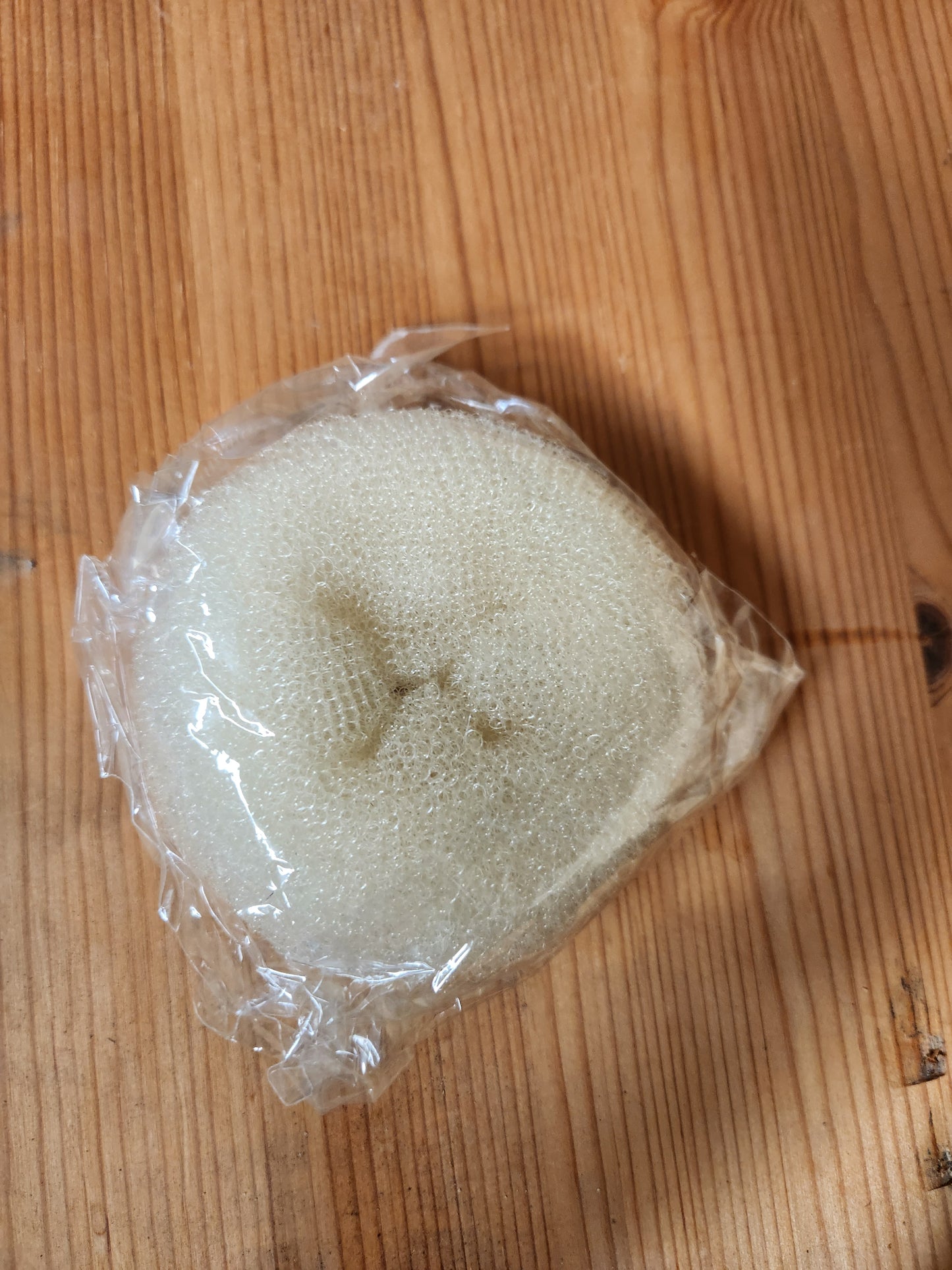 Blonde haar donut